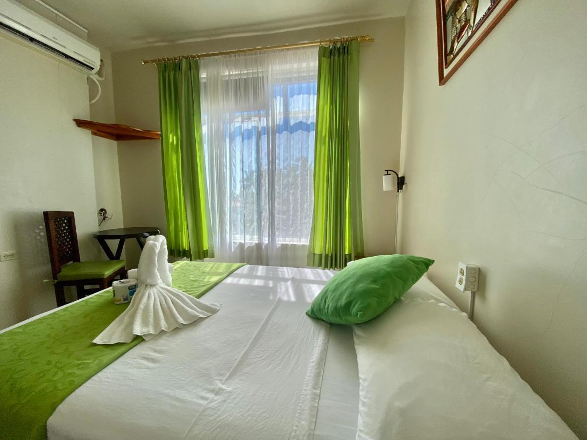 Hotel El Rincon De George Puerto Villamil Exteriér fotografie